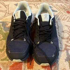 On cloud tennis shoes